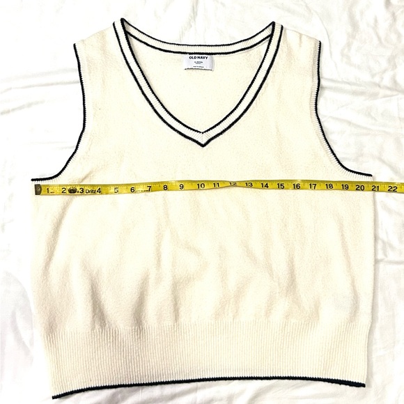 Women’s OLD NAVY sweater vest. Size XL Petite. - Picture 4 of 5